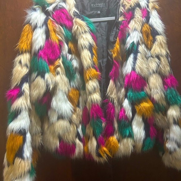 Color coat - Picture 1 of 2